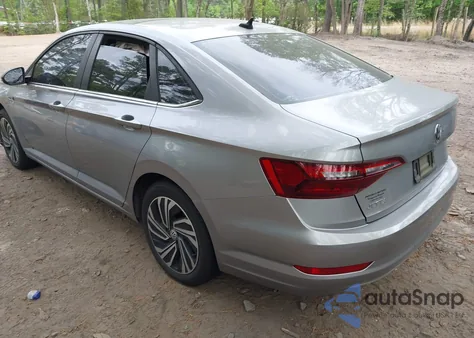 2020 Volkswagen Jetta 1.4T Sel from USA, damaged, VIN 3VWE57BU9LM082552